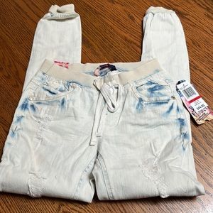 Wallflower Cream‎ and Blue Distressed Jeggings
